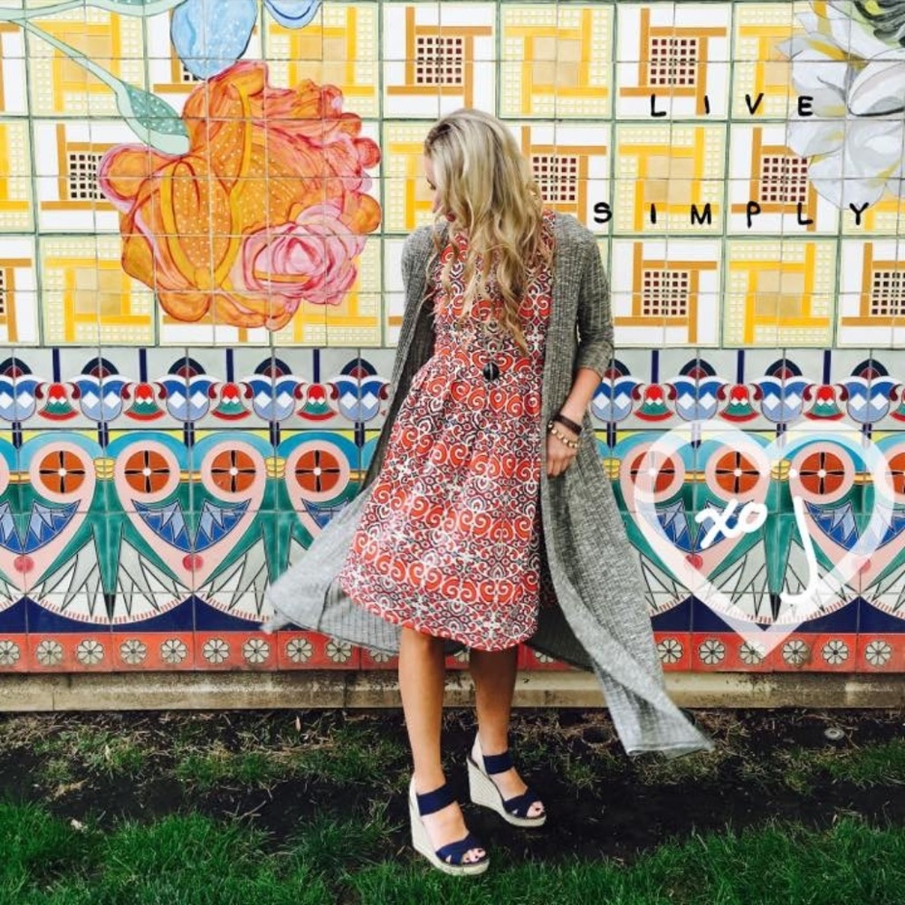 ⭐The Amelia Dress by LuLaRoe⭐ - Picture 5 of 9